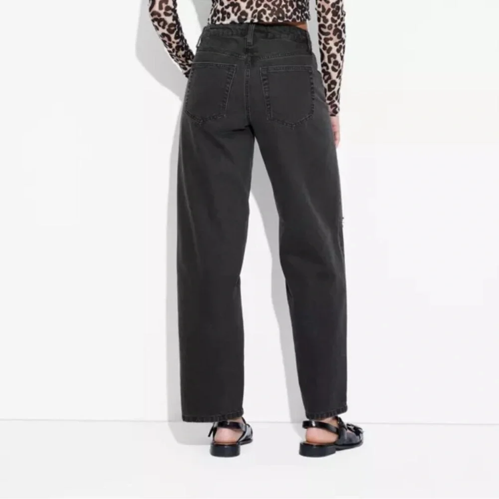 Wild Fable Mid-Rise 90's Relaxed Black Jeans, 8 - Picture 2 of 7